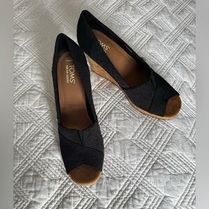 TOMS Classic Black Canvas Peep Toe Cork Wedge Heels Nearly New Size 9.5